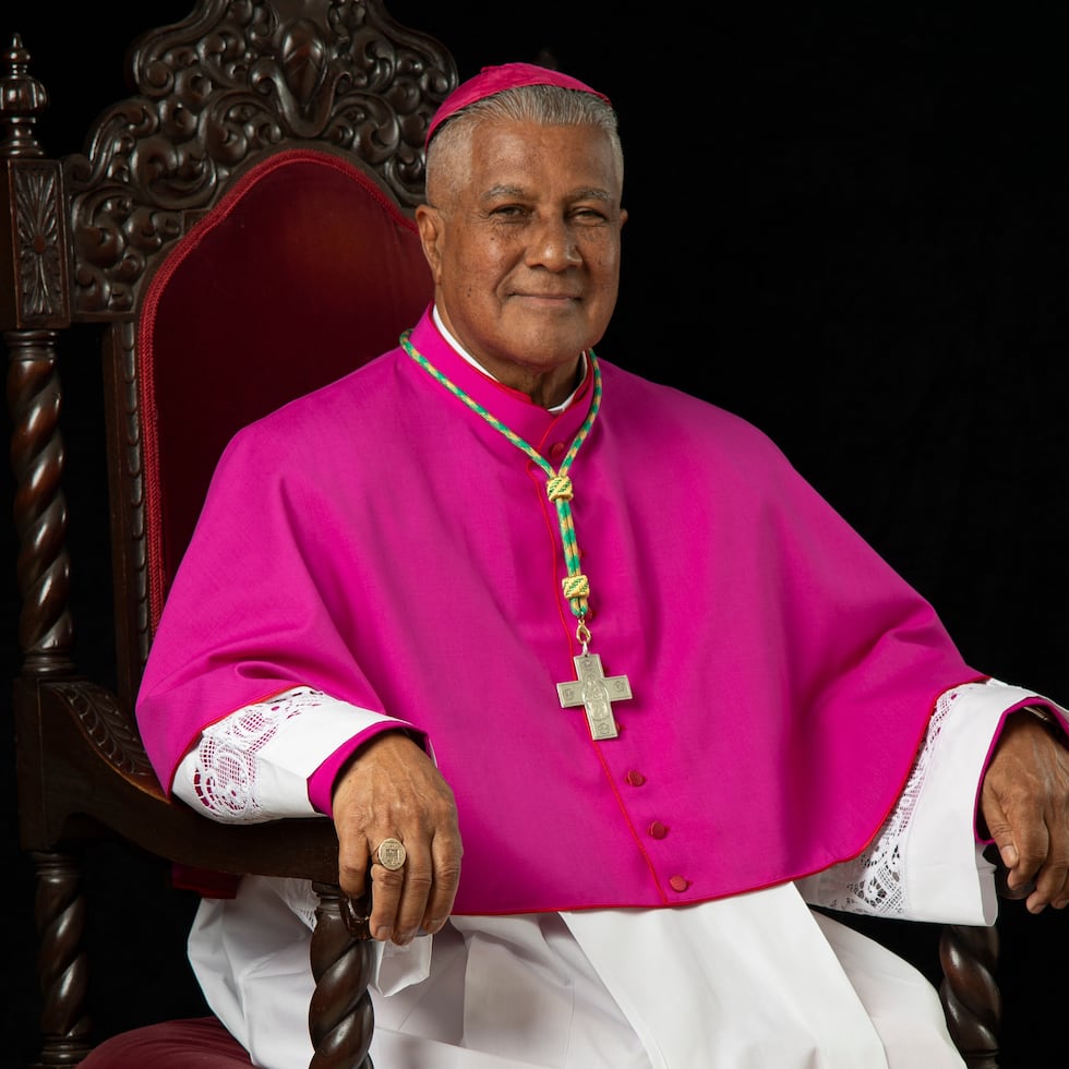 El arzobispo de San Juan, Eusebio Ramos Morales, fue ordenado sacerdote en 1983.