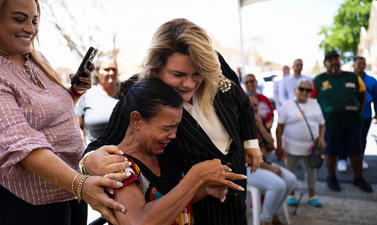 Jenniffer González entrega apartamentos adaptados a necesidades de personas con discapacidades en Caguas