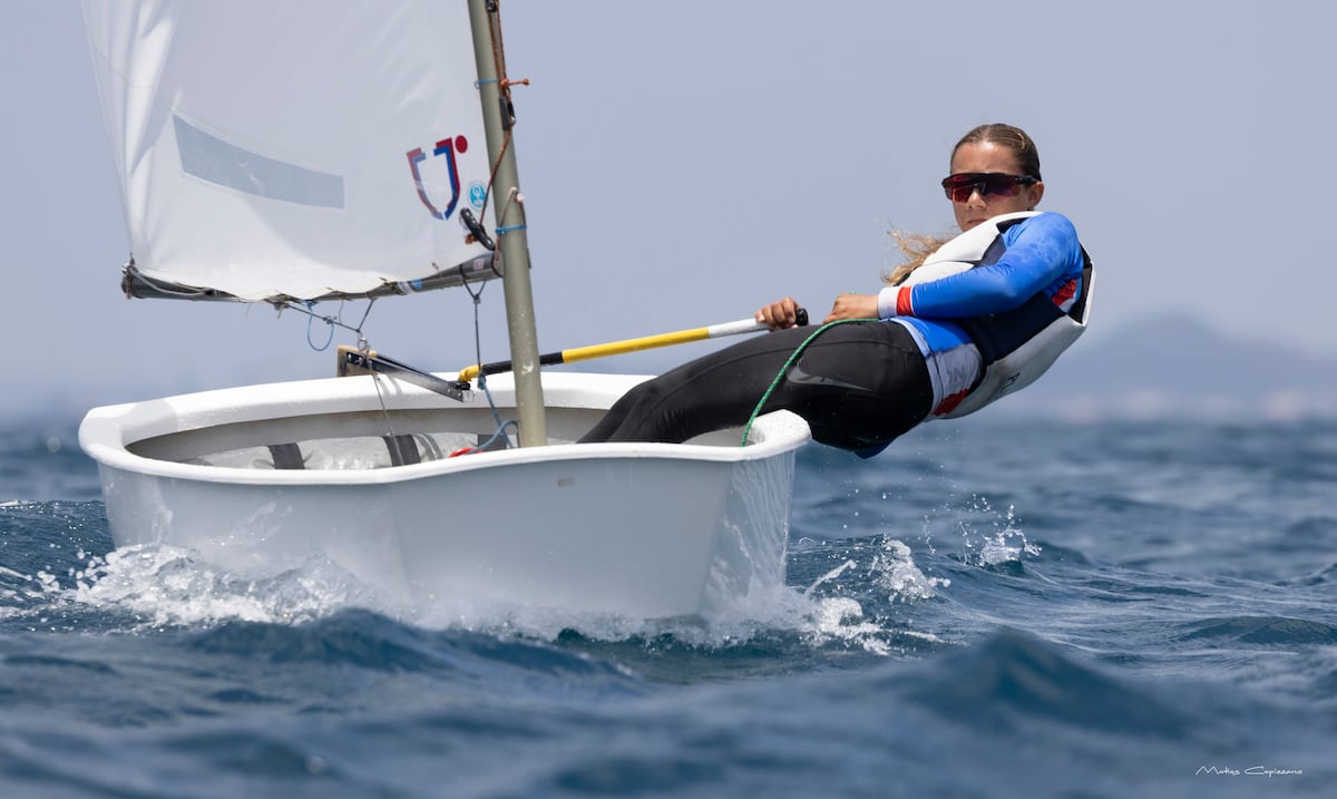 Inés Méndez Larminaux, de 14 años, conquista el Campeonato Mundial Femenino de Optimist