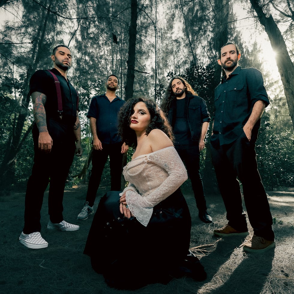 La agrupación MOTHS, que toca ritmos de 'doom/progressive metal' le abrieron el concierto de Avenged Sevenfold el pasado 14 de enero de 2026, en el Coliseo de Puerto Rico.