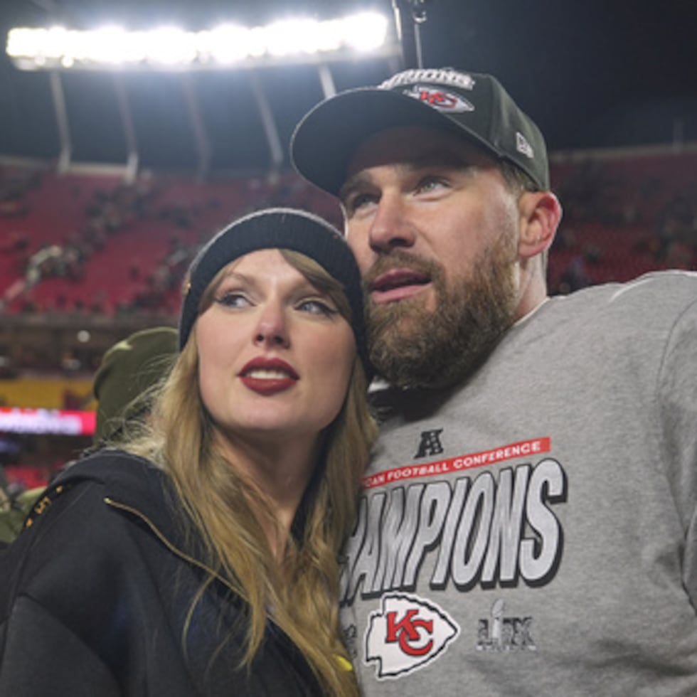 Travis Kelce y Taylor Swift llevan una relación de unos dos años.