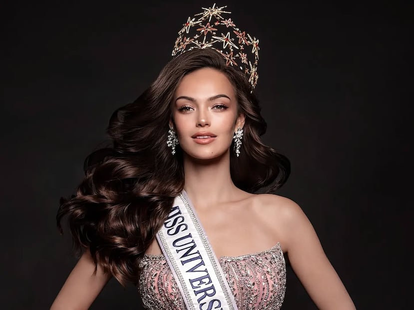La cantante y modelo Sophia Maria Osako renunció a representar a la República Checa en el certamen Miss Universe 2026.