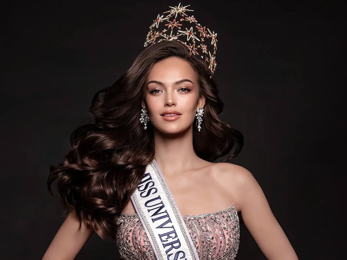 Miss República Checa renuncia a solo semanas del inicio de Miss Universe en Puerto Rico