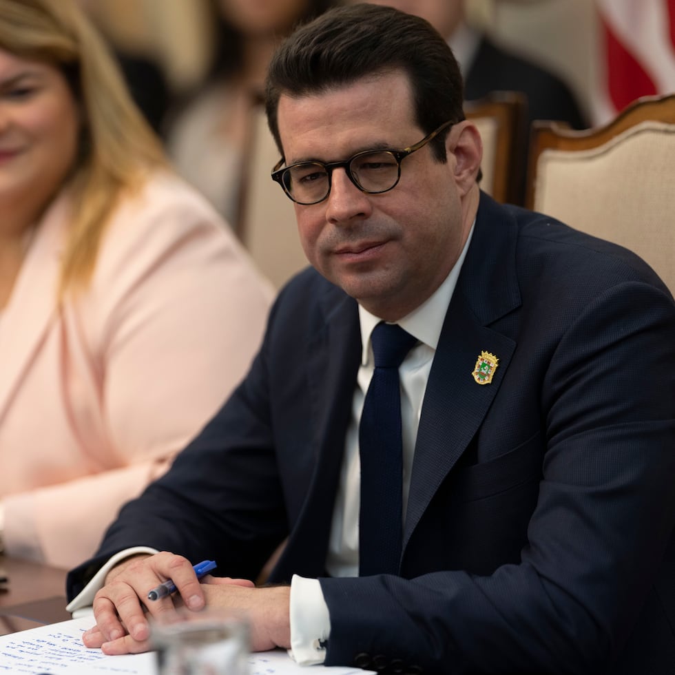 In the sworn statements, Domenech said he had instructed Negrón Reichard to recuse himself from “all proceedings” involving any client of the aforementioned law firm.