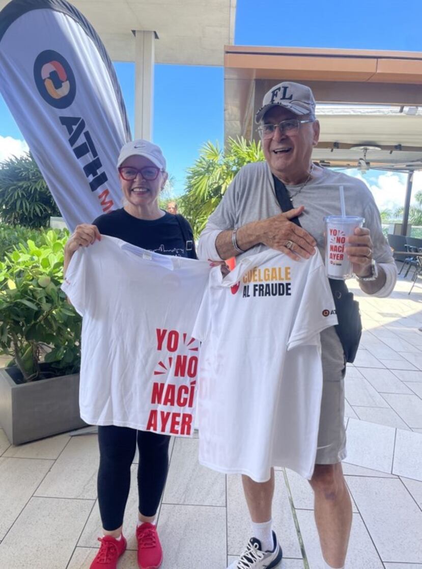 Quienes se registren por primera vez en el Club Edad Dorada recibirán un regalito, mientras duren.