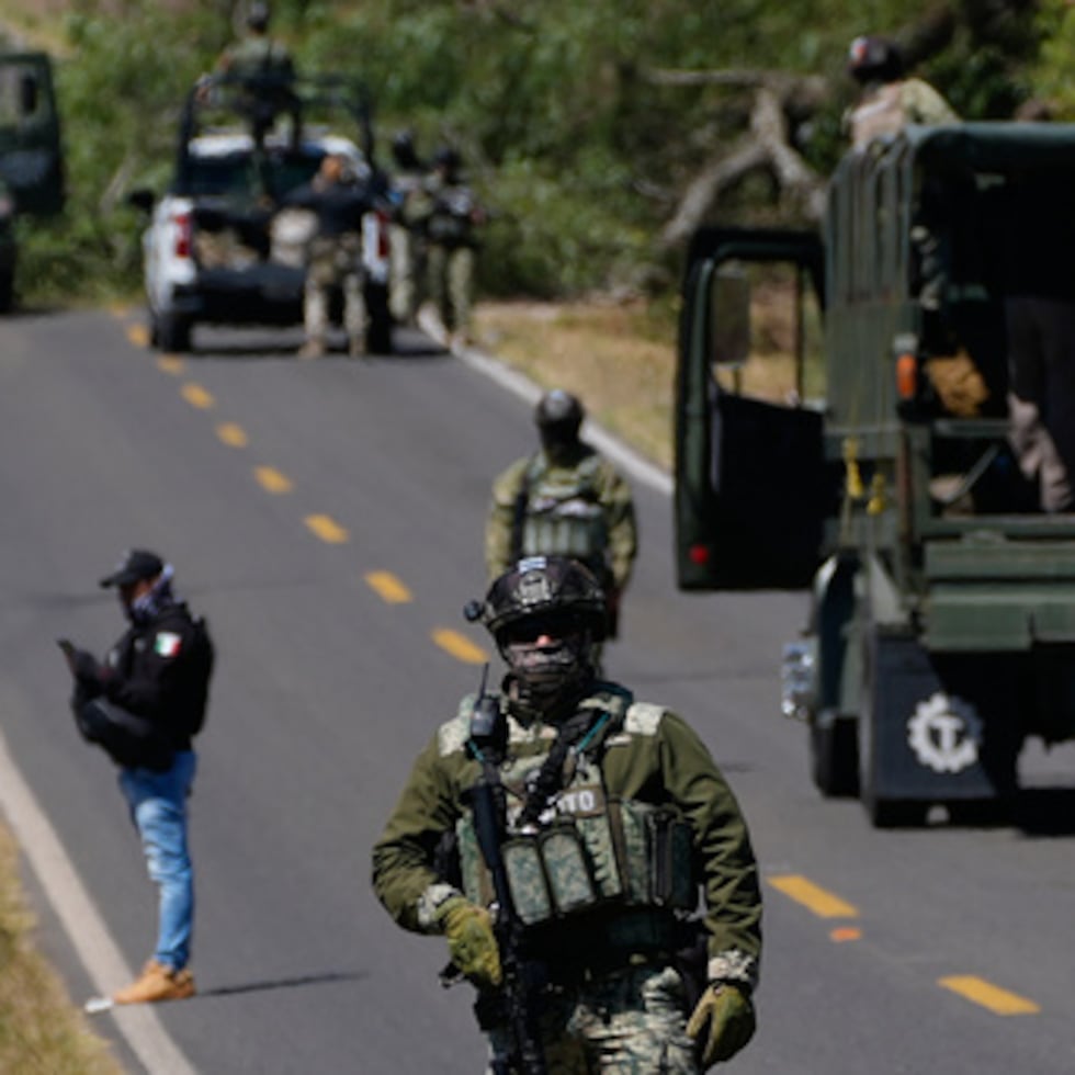 El secretario de Defensa mexicano, general Ricardo Trevilla, confirmó que El Mencho murió camino a un hospital ya que estaba en “estado crítico”.