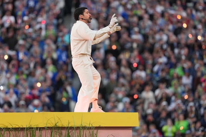 Benito lució un diseño a medida de Zara y unas zapatillas Adidas modelo BADBO 1.0