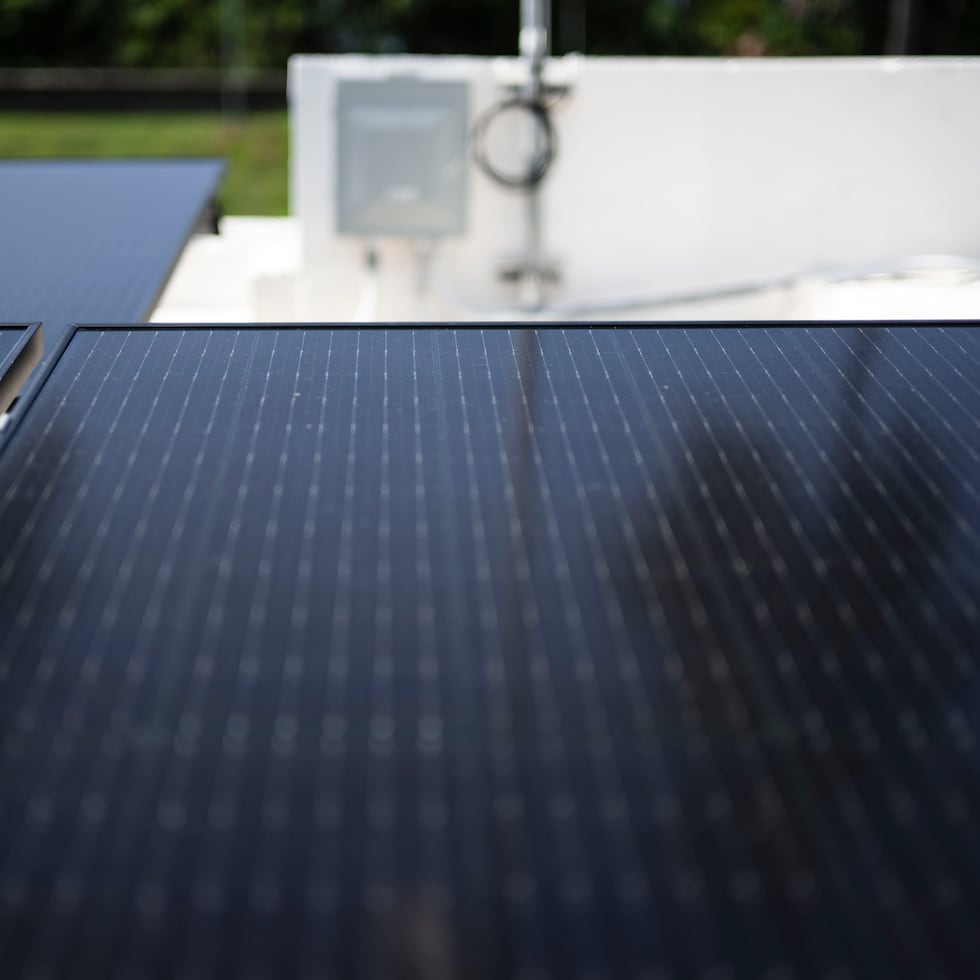 De los $450 millones destinados originalmente a los sistemas residenciales, el Departamento de Energía notificó la cancelación de hasta $350 millones.