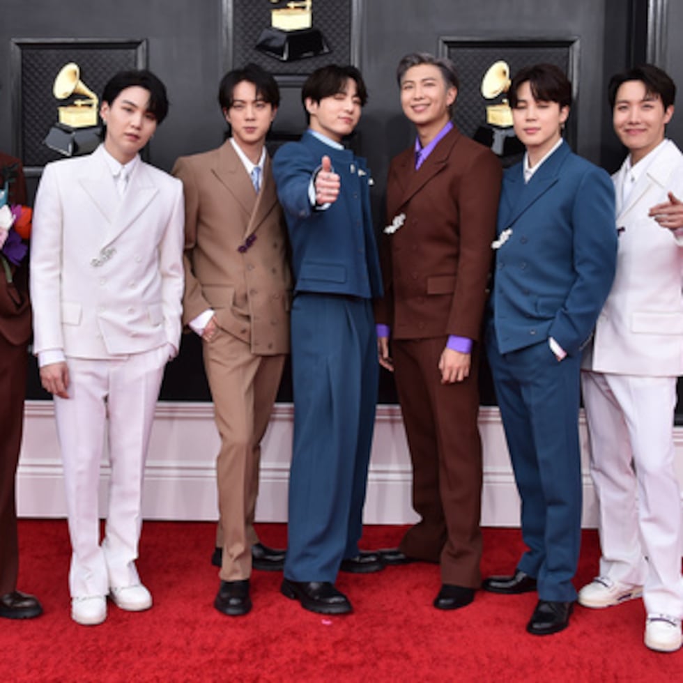 ARCHIVO - El grupo coreano BTS aparece en la 64 edición de los premios Grammy en Las Vegas el 3 de abril de 2022. (Foto de Jordan Strauss/Invision/AP, Archivo)