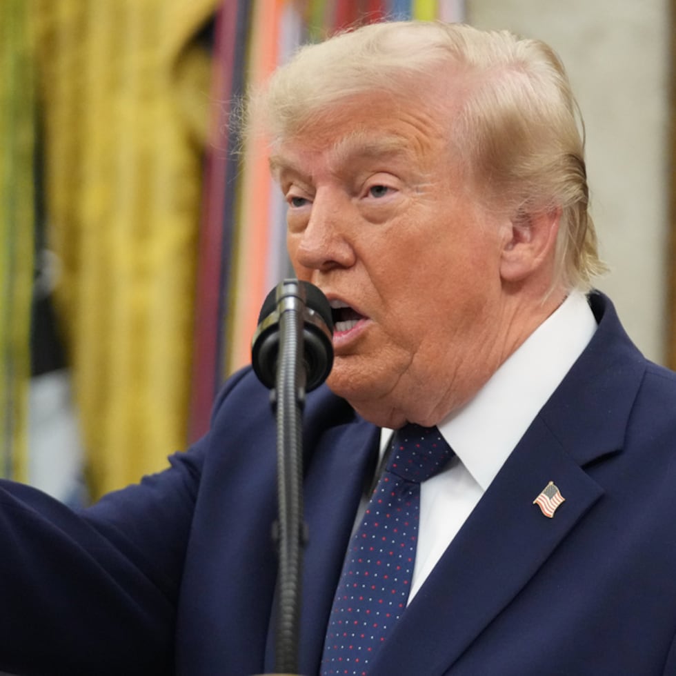 Donald Trump afirmó que solo pidió una revisión de la tarjeta roja a Folarin Balogun y negó haber influido en la decisión disciplinaria.