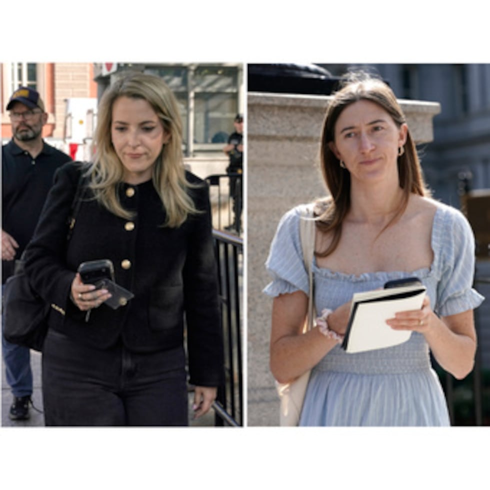 Esta serie de fotos muestra a la periodista de MS NOW en la Casa Blanca, Akayla Gardne (a la izquierda), a la periodista sénior de CNN en la Casa Blanca, Betsy Klein, y a la periodista de Politico en la Casa Blanca, Cheyenne Haslett, cerca del complejo de la Casa Blanca después de que a todas ellas se les negara la entrada a la Casa Blanca y se les confiscaran las acreditaciones, a raíz de la prohibición impuesta por el presidente Donald Trump a CNN, MS NOW y Politico.