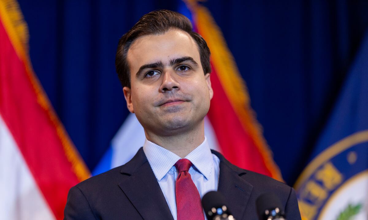 Pablo José Hernández atribuye a "miedo" las críticas de Rivera Schatz sobre su gestión