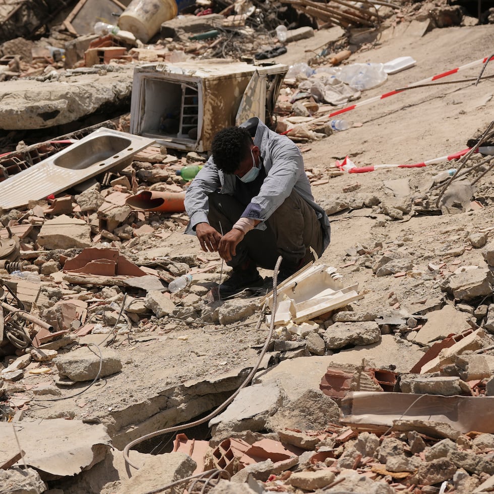 El gobierno de Venezuela inició la construcción de 1,875 viviendas para los afectados por el doble terremoto del pasado 24 de junio.