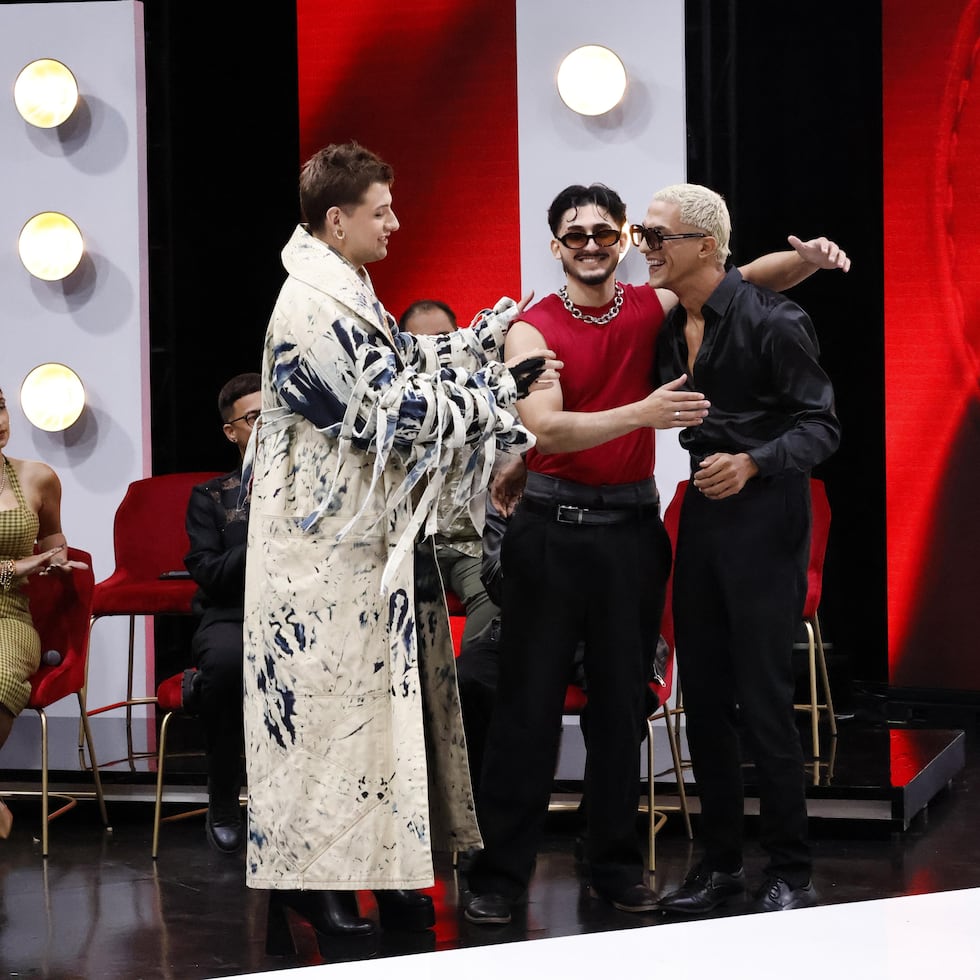 En el desafío de la gala reciente, cada diseñador confeccionó un look exclusivo para una figura invitada.