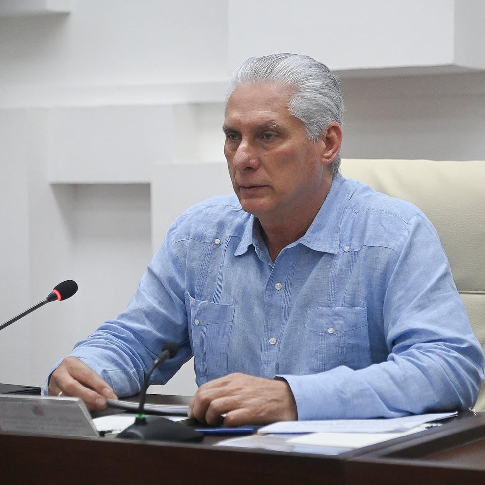 El mandatario concedió la entrevista en un momento en que las tensiones entre Cuba y Estados Unidos siguen siendo altas, pese a que ambas partes reconocen sostener conversaciones, aunque no se han compartido detalles.