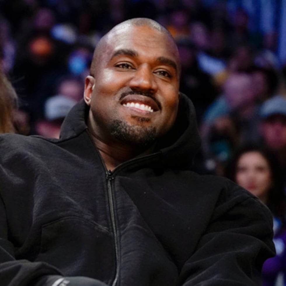 Kanye West estaba contratado para actuar ante unos 150,000 asistentes en las tres noches del festival.