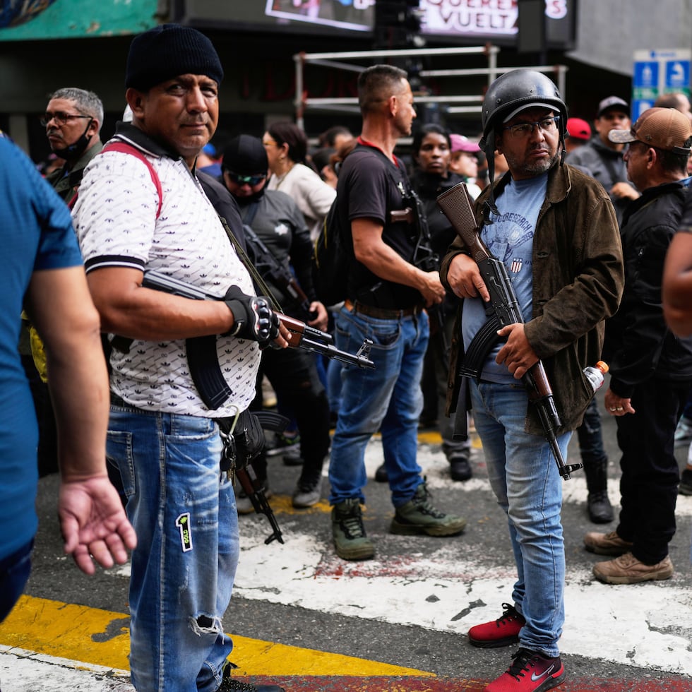 Las escoltas no sólo tienen la misión de proteger al político favorecido por Cuba, sino también vigilarlo. Son los ojos y oídos de la máxima dirección de Cuba en países que considera de importancia estratégica, escribe Roberto Orro.