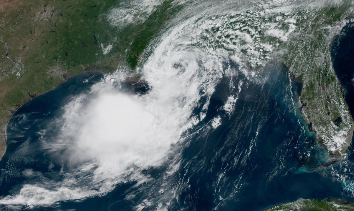 NOAA ajusta pronóstico de huracanes 2026: espera actividad por debajo de lo normal