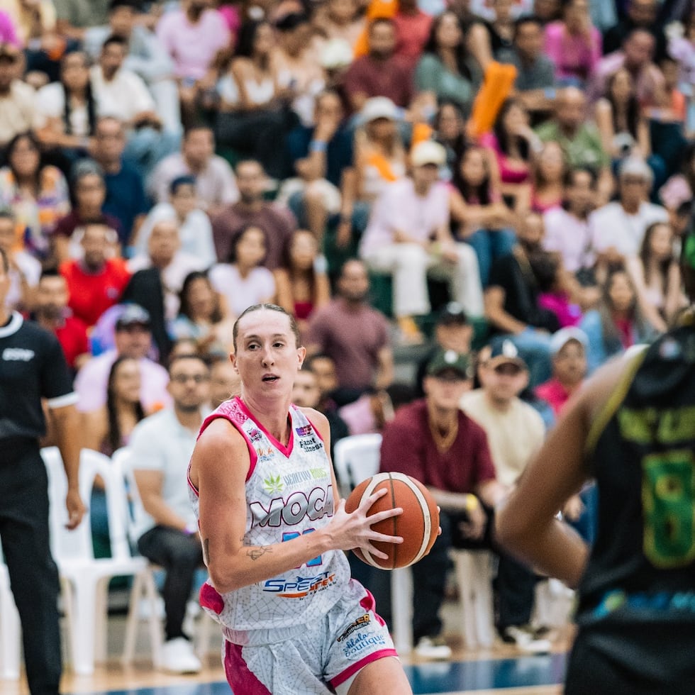 Leigha Brown deslumbró con 41 puntos.