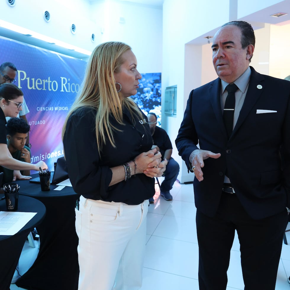 From left, Mayra Charriez with former President Luis Ferrao.