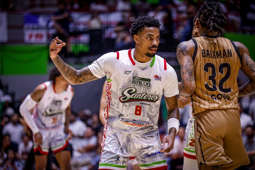 Manny Camper en acción durante la final del BSN.