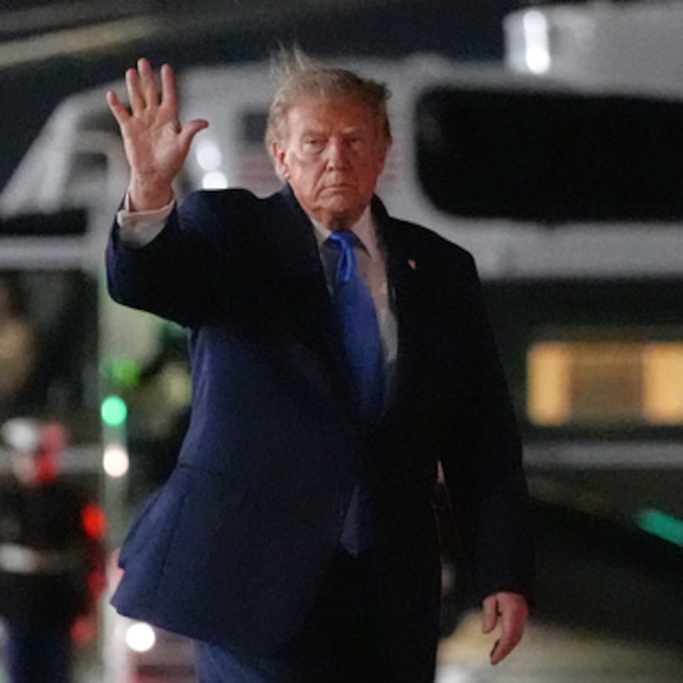El anuncio, de 30 segundos de duración, muestra fragmentos de Trump hablando sobre la derrota del comunismo.