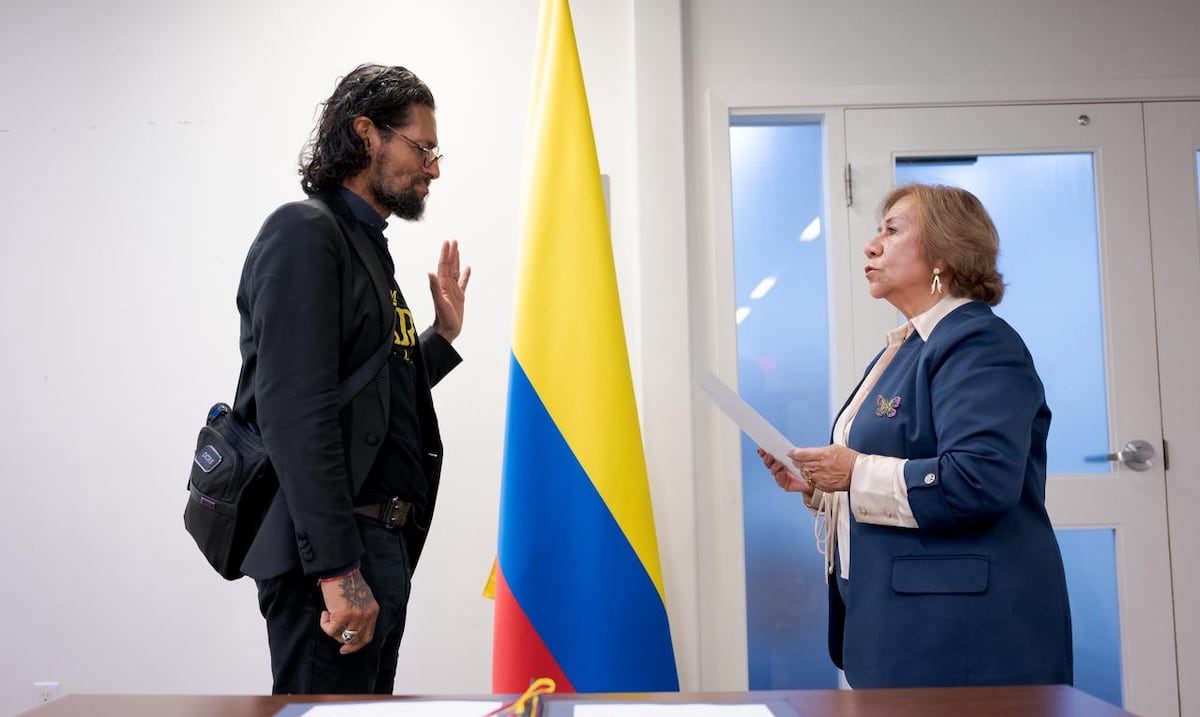 Draco Rosa recibe la nacionalidad colombiana en ceremonia en Miami