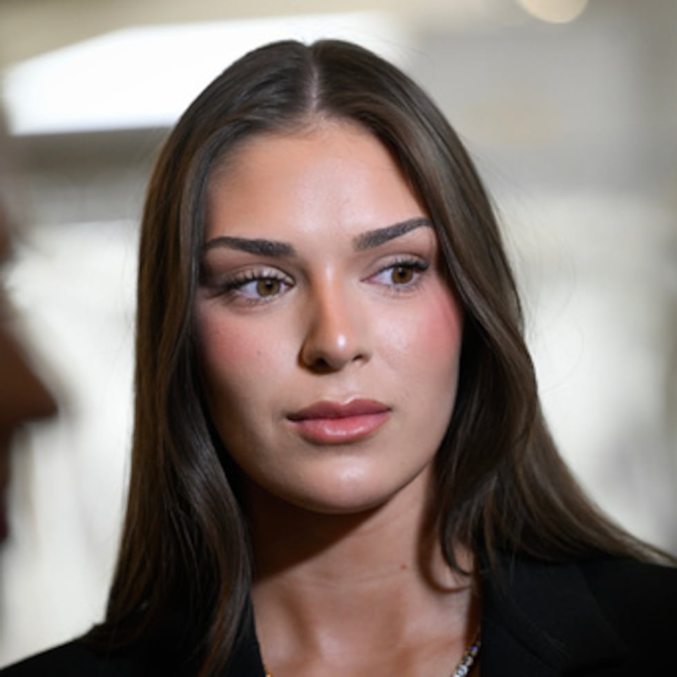 ARCHIVO - La ex Miss Finlandia Sarah Dzafce asiste a una rueda de prensa en Helsinki, Finlandia, jueves 11 de diciembre de 2025. (Emmi Korhonen/Lehtikuva vía AP, Archivo)