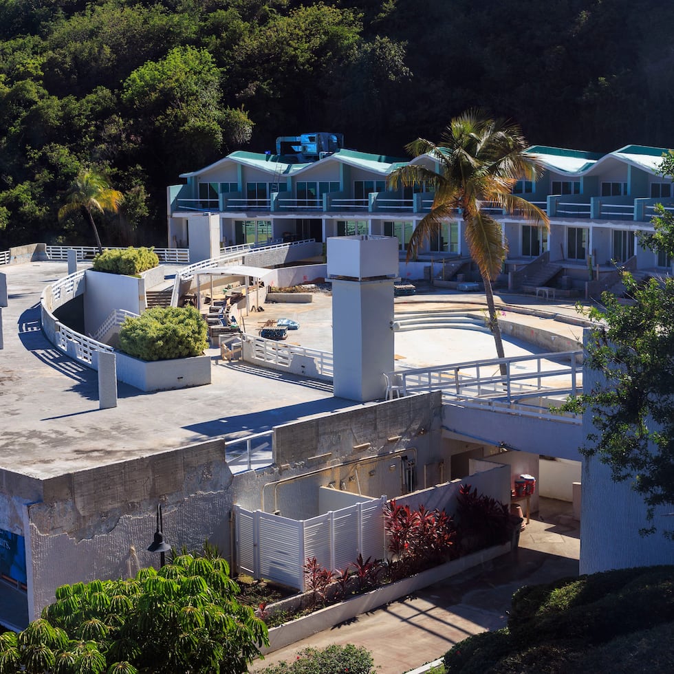 By the end of 2026, 73 rooms will be ready in the Las Olas building of the El Conquistador hotel, bringing its room inventory to 750.