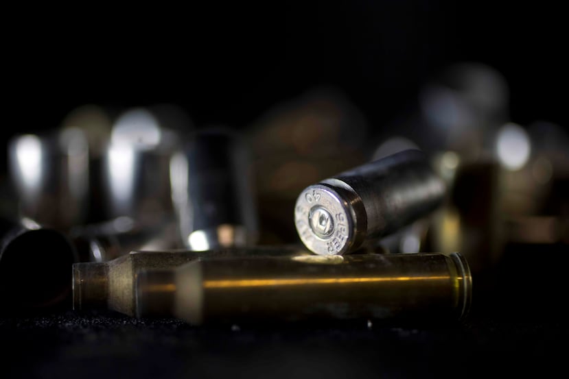 El joven, que presentaba heridas de bala en diferentes partes del cuerpo, falleció en la institución hospitalaria.