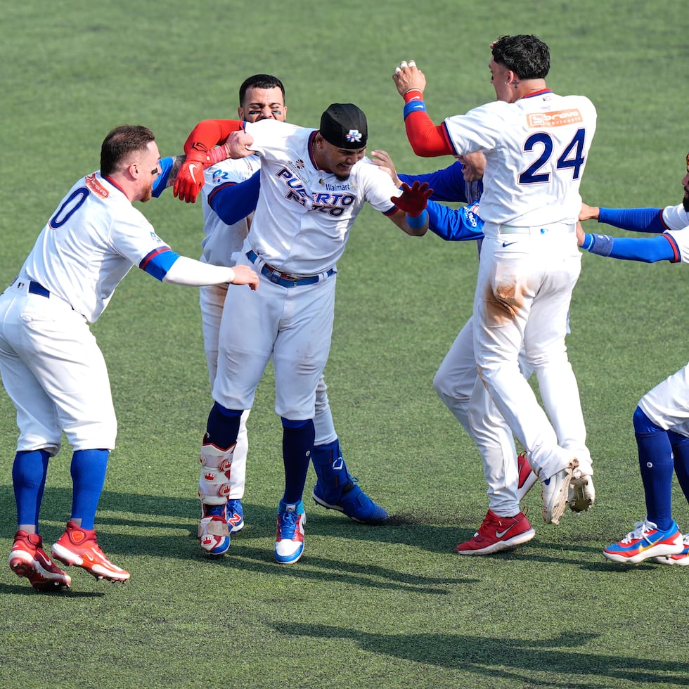 Celebración boricua a todo pulmón tras una victoria dramática.