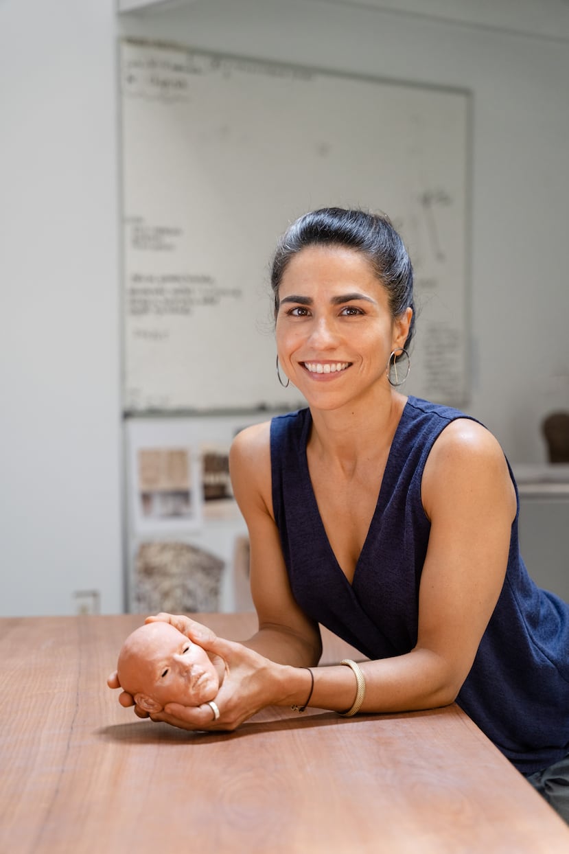 Escultora y ceramista puertorriqueña Cristina Córdova.