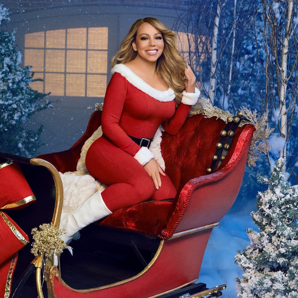 La artista femenina con más ventas de todos los tiempos, Mariah Carey, celebró el 30 aniversario de su icónico álbum "Merry Christmas" y su exitoso "All I Want For Christmas Is You" con el lanzamiento de nuevas ediciones especiales.