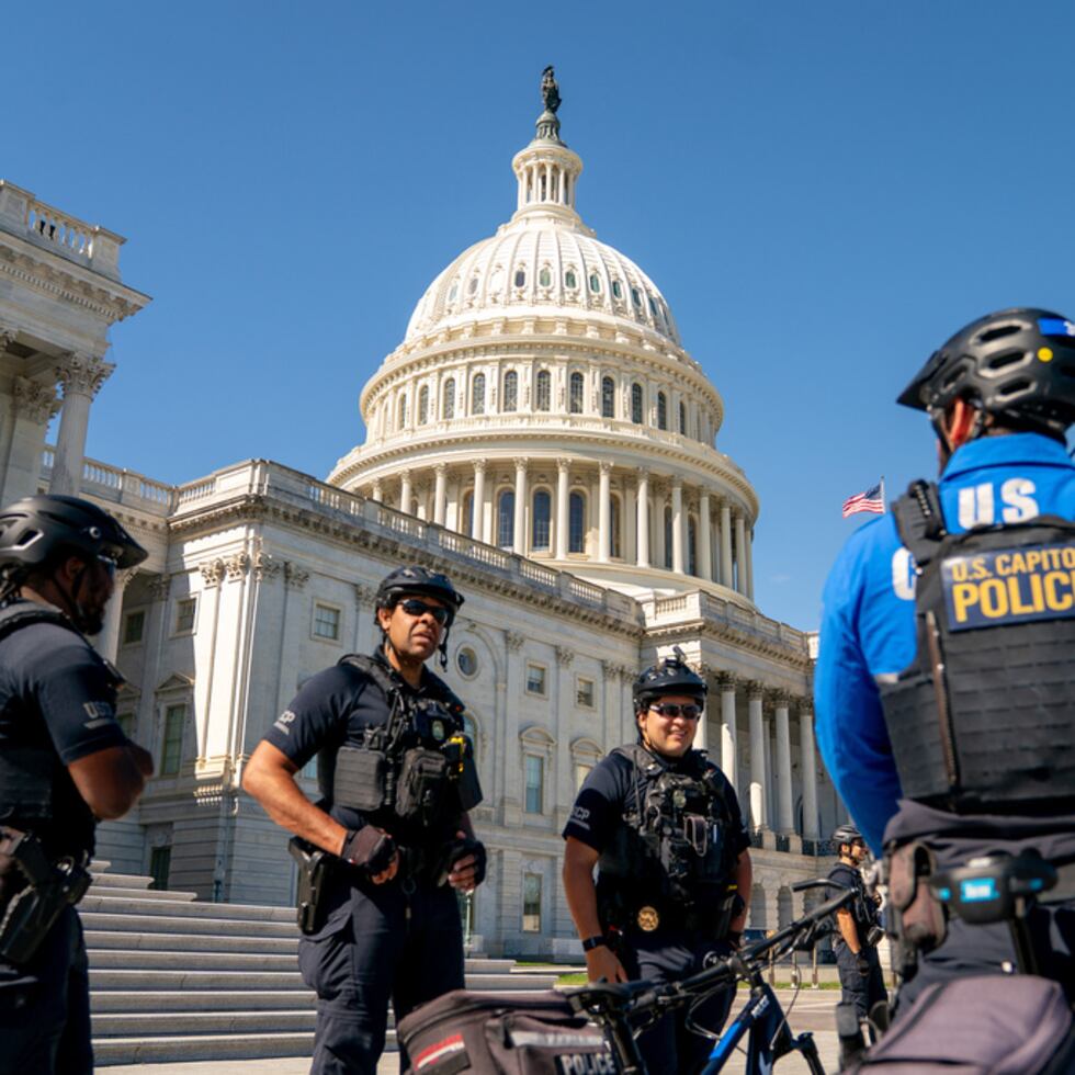 Los republicanos tienen una mayoría de 53 a 47 en el Senado. Pero, la resolución requiere 60 votos para ir a votación final.