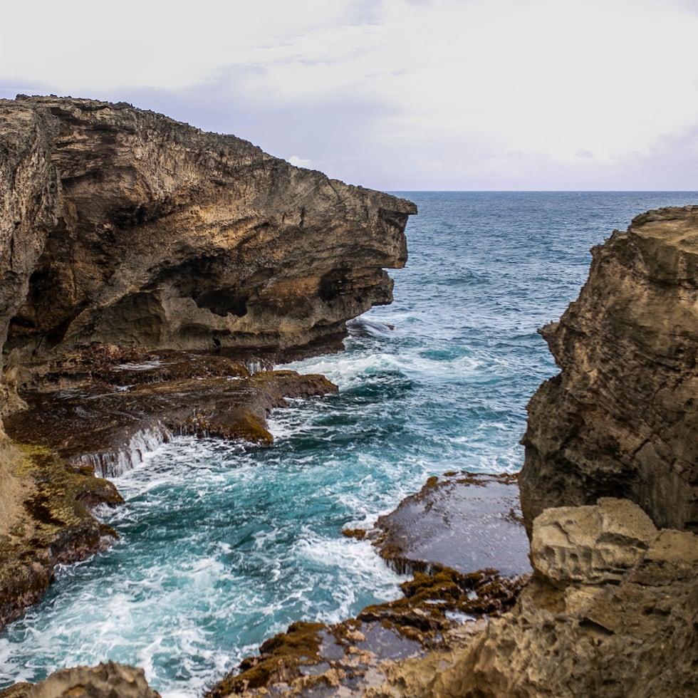 La Cueva del Indio es considerada uno de los sitios arqueológicos más importantes de Puerto Rico.