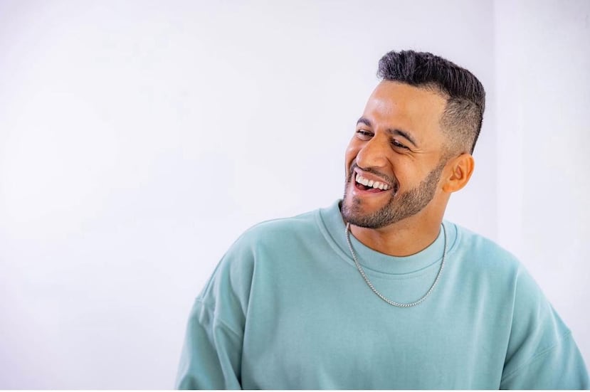 Armando Sánchez, cantante cristiano:
''El regalo número uno en mi lista sería recibir la noticia de ser padre por segunda vez, ya que estuvimos nueve largos años esperando a nuestra princesa, Joy Valentina, quien nació en 2024. Y, si yo pudiera hacer un regalo, sería ofrecerles a Jesús, ese es el mejor regalo que pudiera dar porque Él lo llena todo y lo cambia todo".