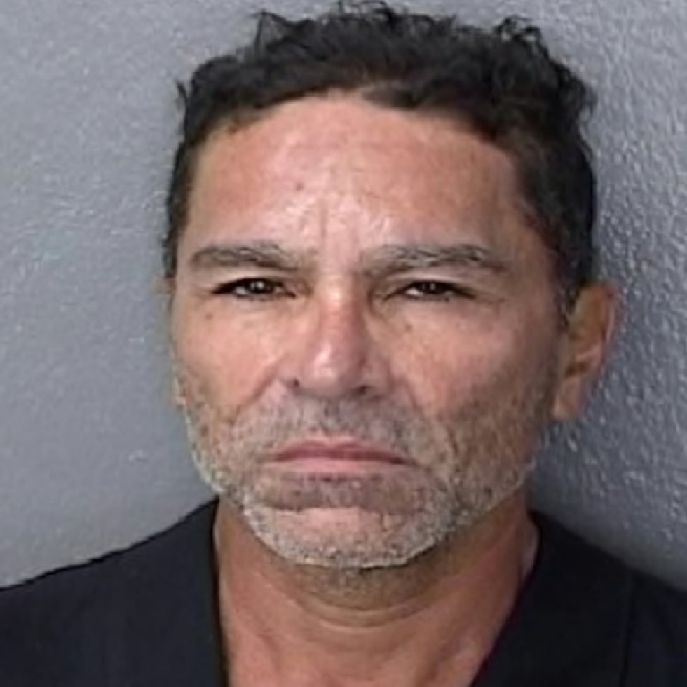 Luis A. Santos Álvarez, de 53 años y residente de Bayamón, quien figuraba en la lista de los más buscados del área de Carolina.