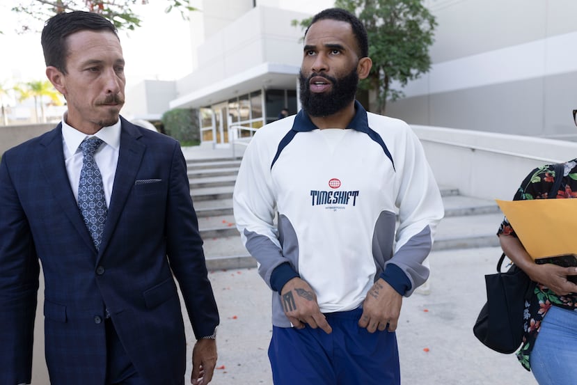 Walter Hodge Jr. (derecha) fue separado del equipo de los Cangrejeros de Santurce tras el caso de alegada violencia doméstica en medio de la campaña del BSN.