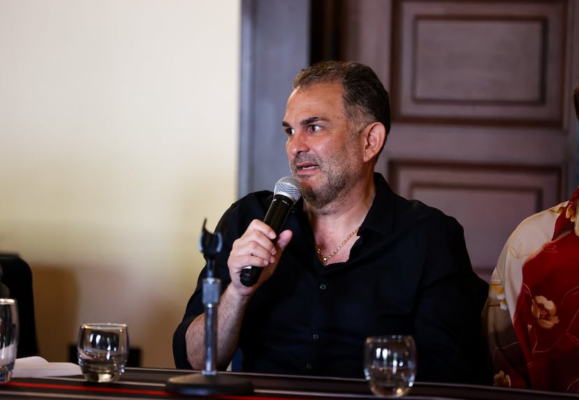 El profesor Jorge Rodulfo es el director de la obra "Vientres de tierra".