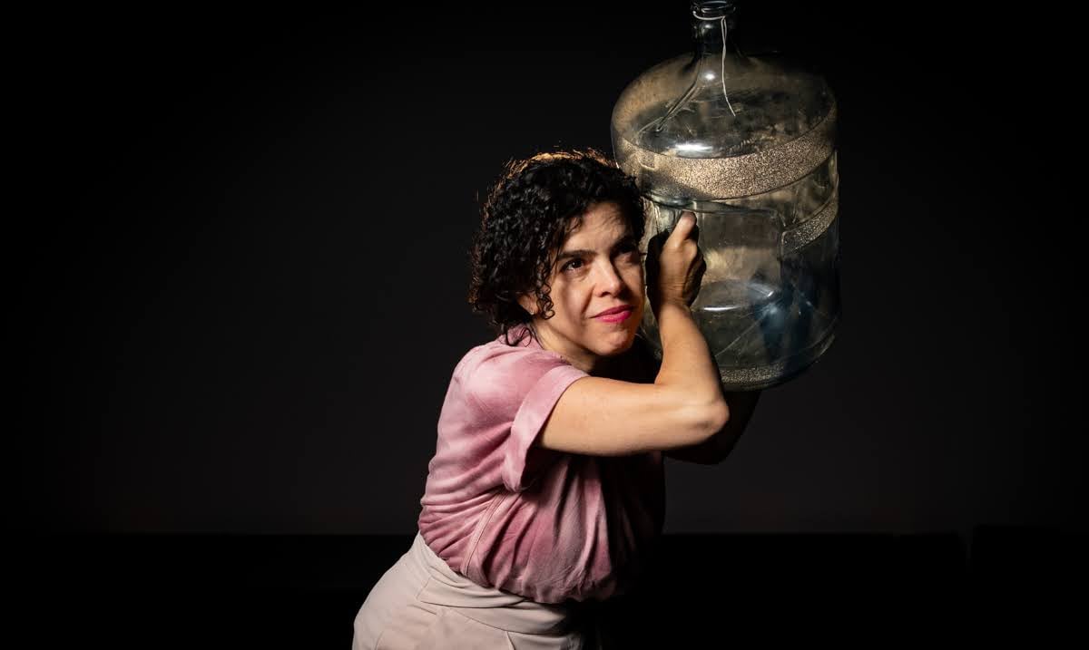 Dramaturga puertorriqueña estrena obra bilingüe sobre el agua y el colonialismo en San Francisco