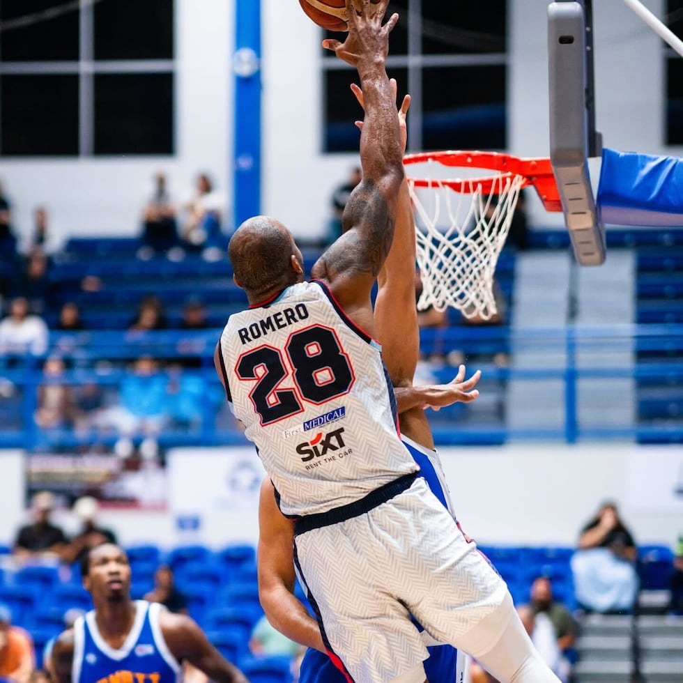 Ysmael Romero da un tapeo para darle el triunfo a los Mets de Guaynabo ante los Osos de Manatí.