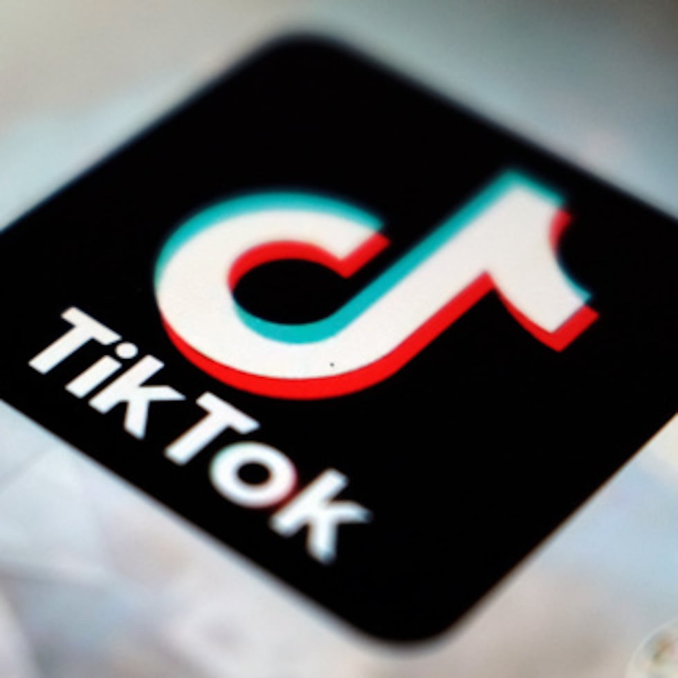 El presidente Joe Biden firmó una ley que prohibiría TikTok en Estados Unidos si no encontraba un nuevo propietario que reemplazara a ByteDance de China.