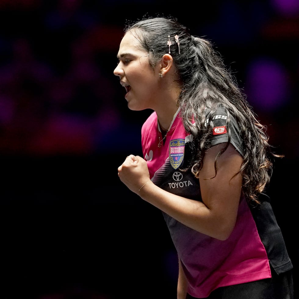 Adriana Díaz impuso su ritmo desde el inicio con ataques precisos y consistencia en los intercambios cortos.