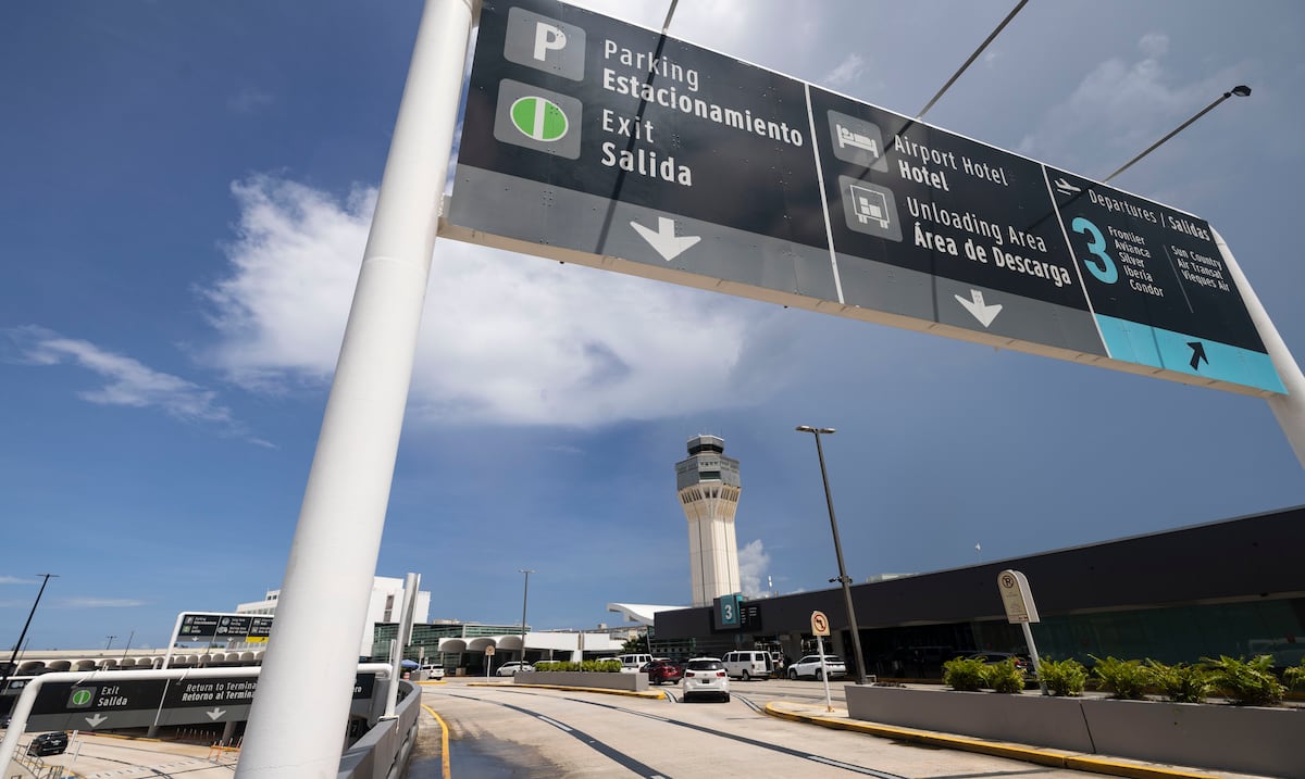 Arrestan a sospechoso de robar gafas en tienda Duty Free del aeropuerto Luis Muñoz Marín