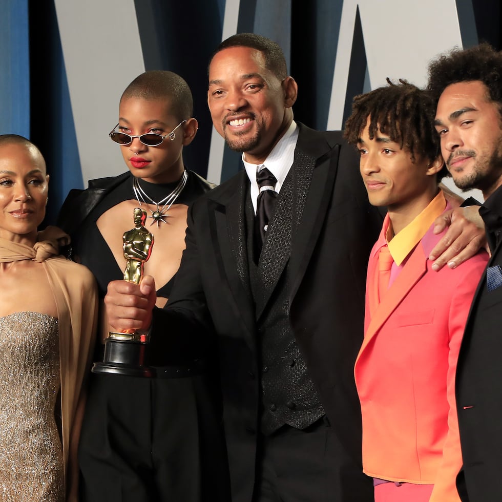 La familia de Will Smith al completo. De izquierda a derecha, Jada Pinkett-Smith, Willow Smith, Will Smith, Jaden Smith y Trey Smith. EFE/EPA/NINA PROMMER