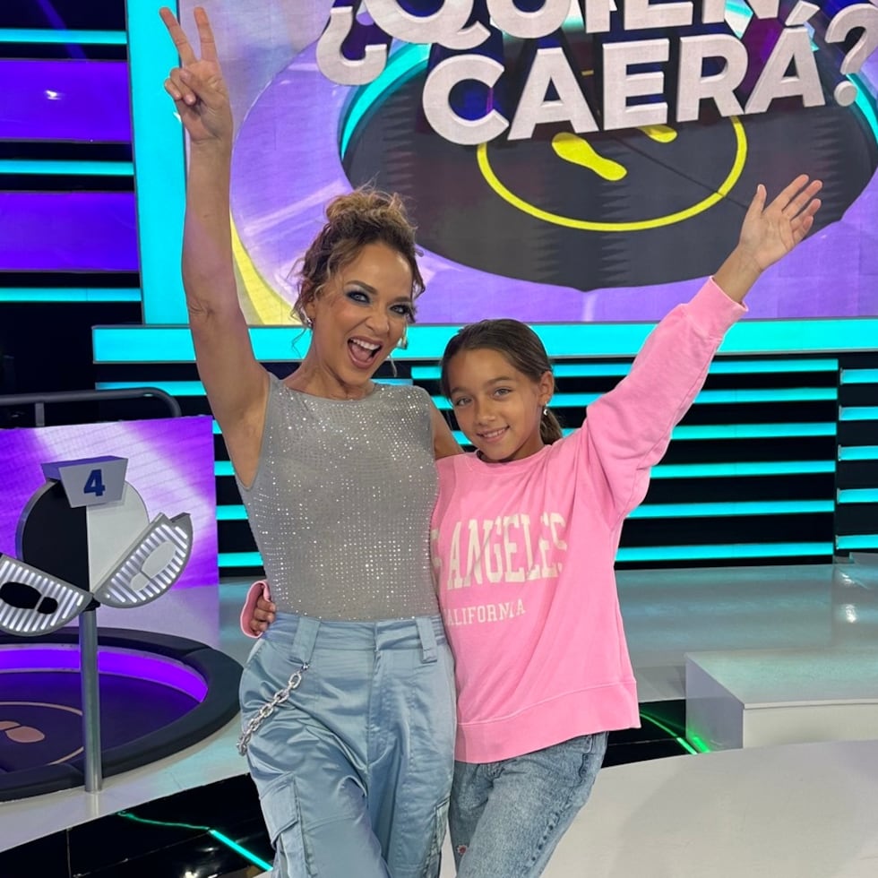 Adamari López condujo un espacio televisivo por primera vez junto a su hija Alaïa Costa de 10 años.
