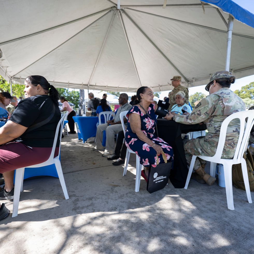 La Feria Multifacética Anual de Salud y Comunidad, coordinada por la Misión Médica Internacional, se llevó a cabo en la Placita Barceló de Barrio Obrero, y no hubo intervenciones migratorias de ICE.