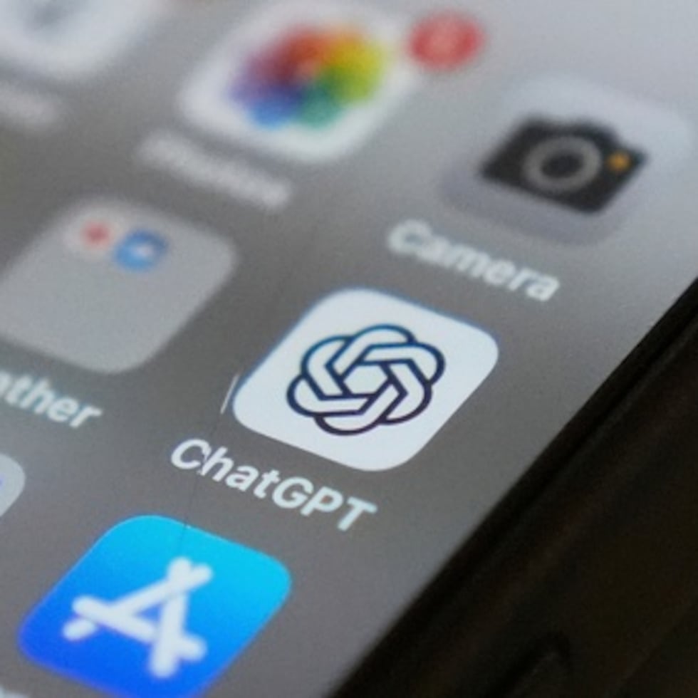 Mientras que el modelo ChatGPT original rara vez producía código inseguro, la versión ajustada generaba código inseguro más del 80% de las veces.