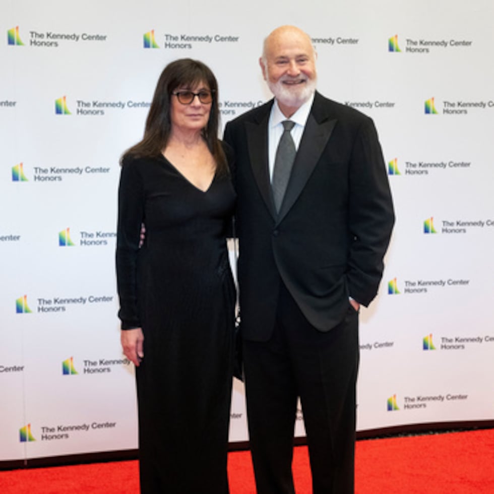 Reiner y su esposa, Michele Singer, fueron encontrados muertos el domingo en su casa en el vecindario de Brentwood en Los Ángeles.