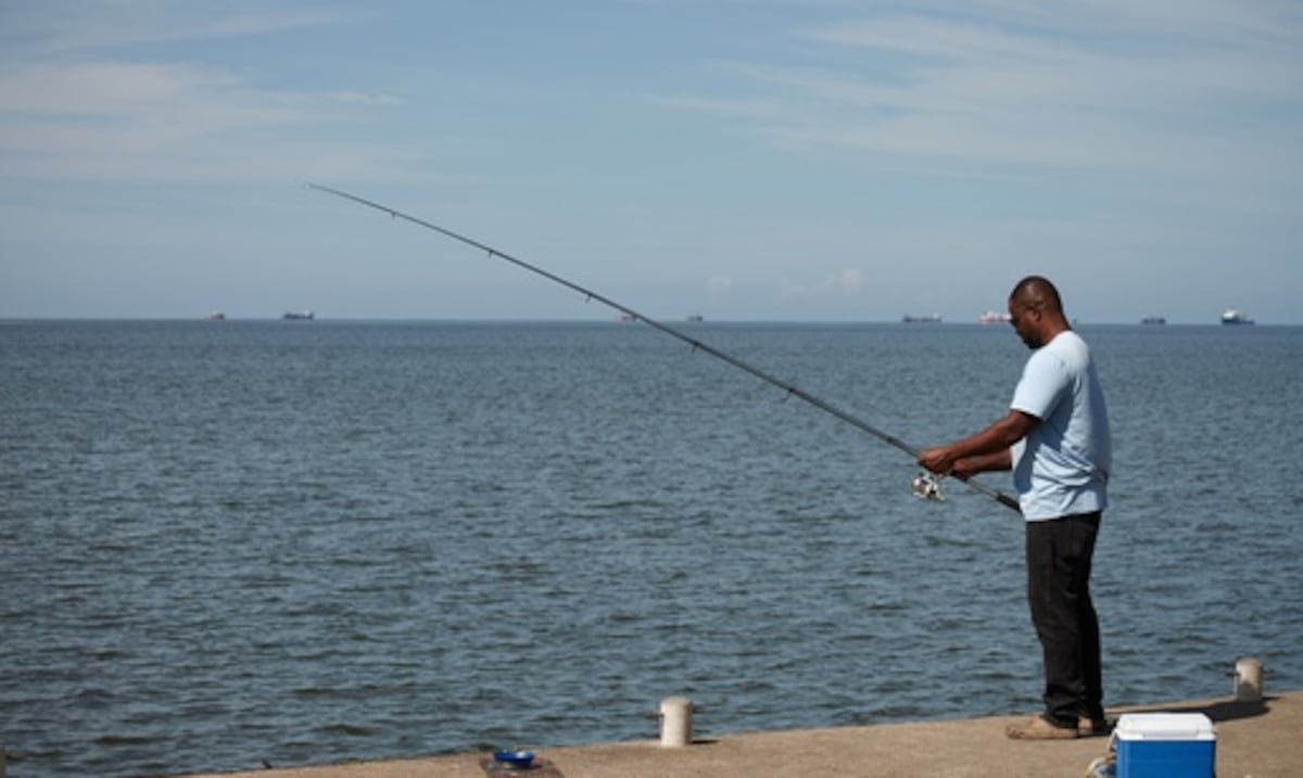 Dos pescadores asaltados a punta de armas largas en playa de Hatillo